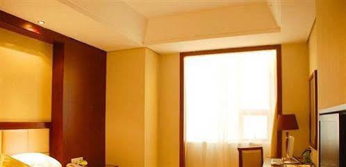 فنغهوانغ Junyuan Huatian Hotel - Huaihua المظهر الخارجي الصورة